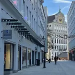 Διαμέρισμα Goldenkey Am Rathausplatz Neu Eingerichtet Aψβούργη