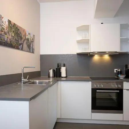 Goldenkey Am Rathausplatz Neu Eingerichtet