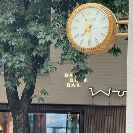 Апартаменти Goldenkey Am Rathausplatz Neu Eingerichtet Аугсбург