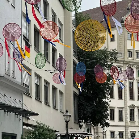 Goldenkey-suites - New Luxury 'augusta Vindelicum' - Air Conditioning - Elevator - Prime Location At Town Hall Square Apartamento Augsburg