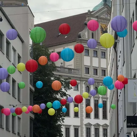 Goldenkey Am Rathausplatz Neu Eingerichtet Apartment *