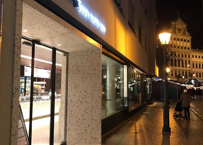 Goldenkey Am Rathausplatz Neu Eingerichtet