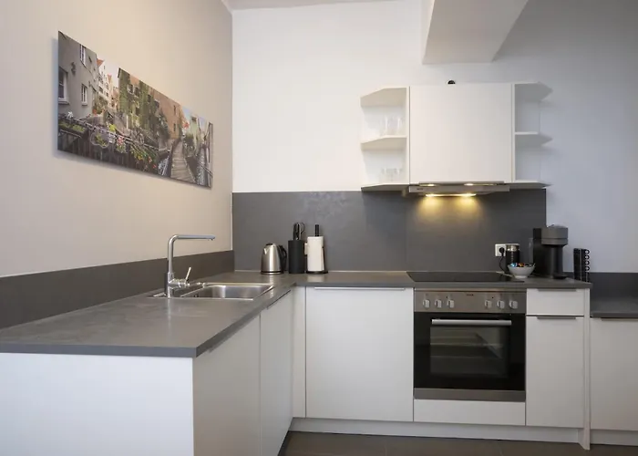 Goldenkey Am Rathausplatz Neu Eingerichtet *