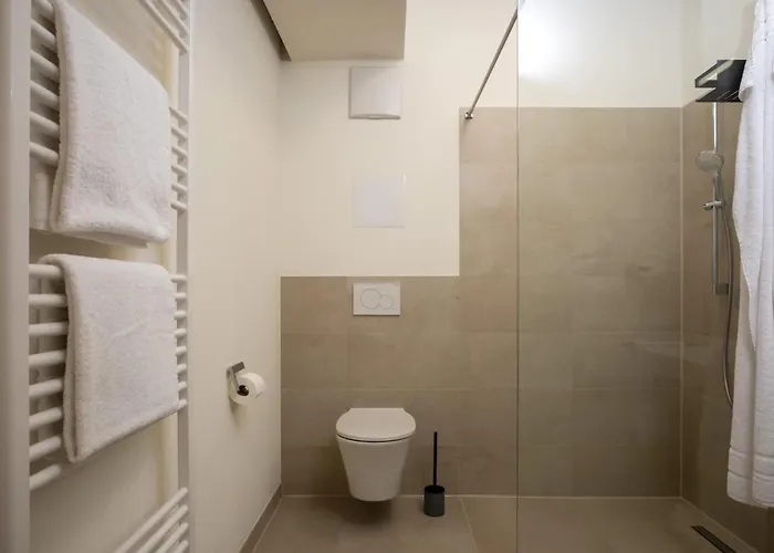 Goldenkey Am Rathausplatz Neu Eingerichtet